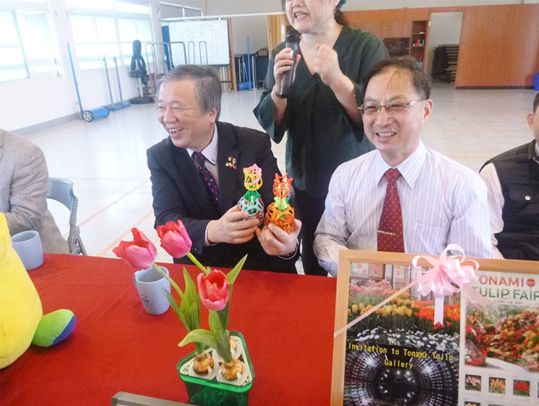 在嘉義市文雅小學進行的水培